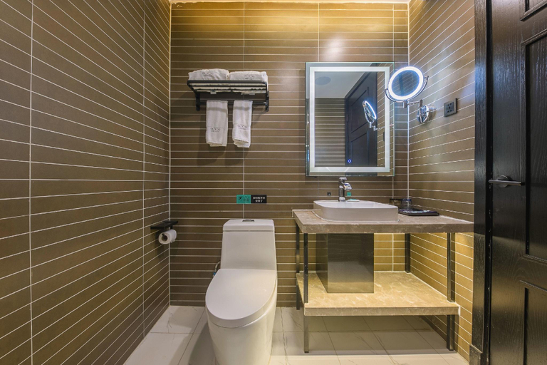 Bathroom 3, Xana Hotelle·Nanchang Bayi Square Metro Station, Nanchang
