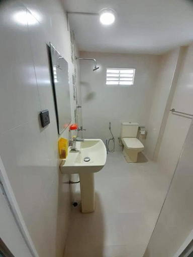 Bathroom 3, Jasmine Apartments, Negombo