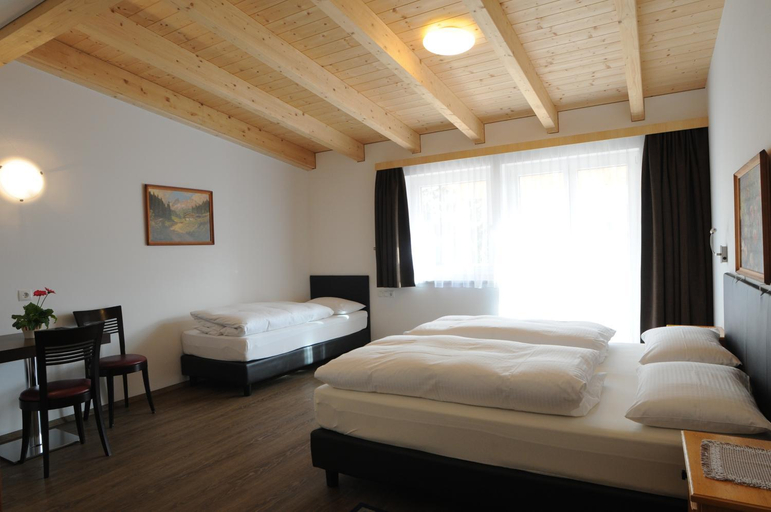 Bedroom, Hotel Heidi, Bolzano