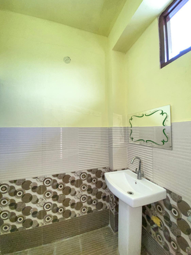 Bathroom 5, Sarjeevan Guest House, Kangra