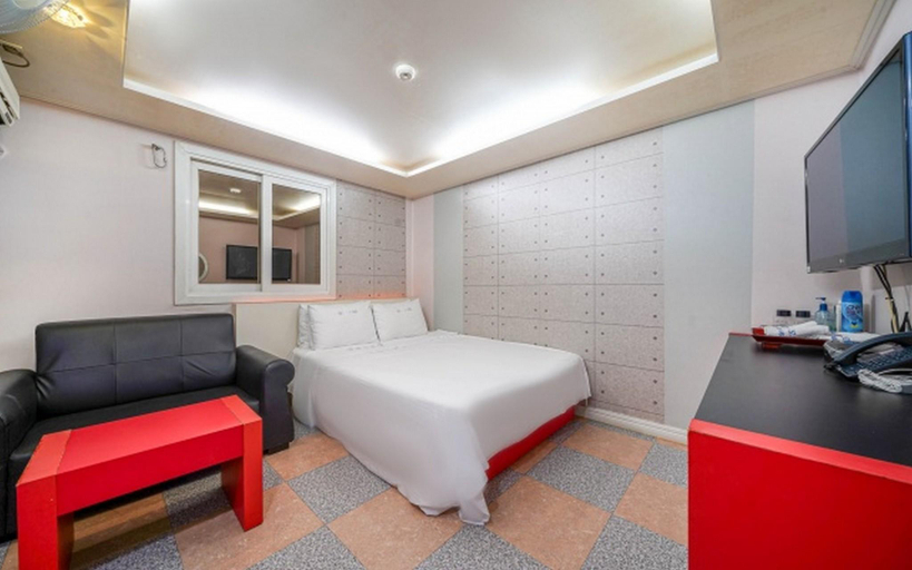 Bedroom 3, Busan Jaesongdong M6, Haeundae