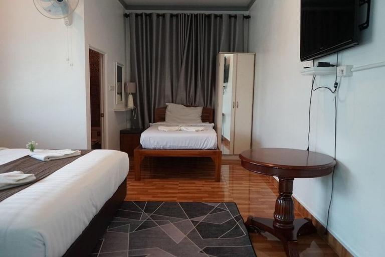Bedroom 3, Hotel Chaiyai river front, Sichon