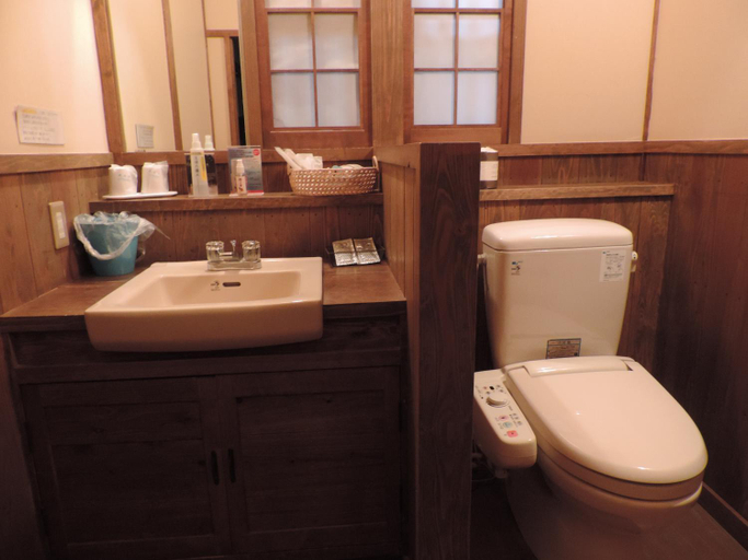 Bathroom 2, Ryokan Yunosako, Minamioguni