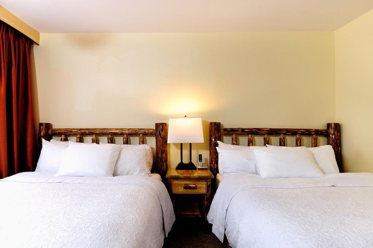 Bedroom 2, Adirondack Spruce Lodge, Essex
