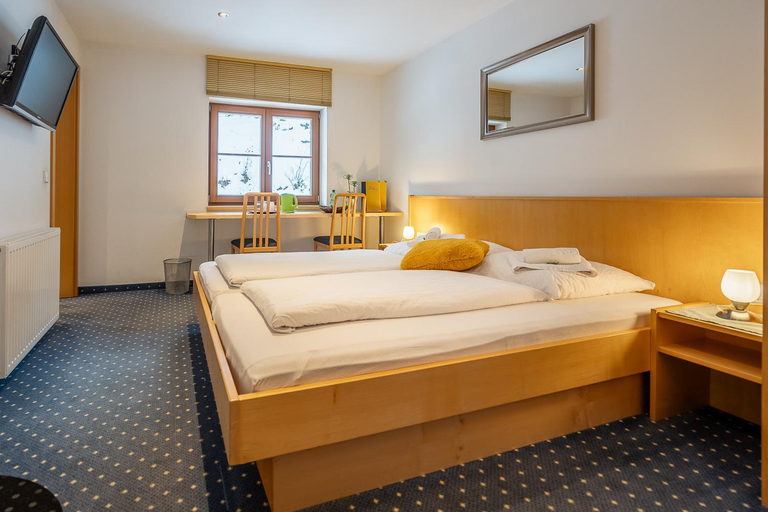 Bedroom 2, Hotel Pension Wilma, Bludenz
