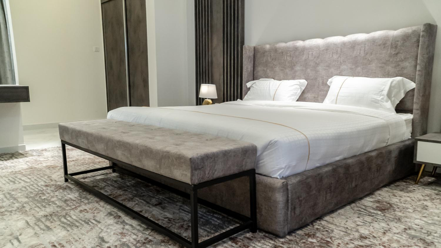 Bedroom 2, Hotel Radiance Grand