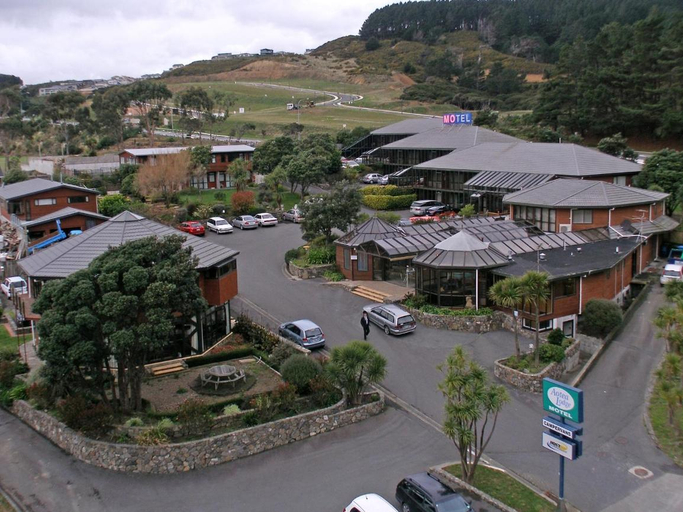 Exterior & Views, Aotea Lodge, Porirua