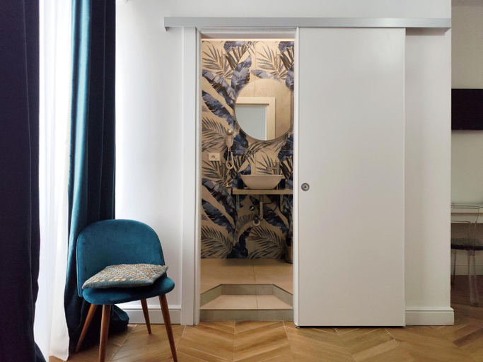 Others 3, Vatican Eco Suite, Rome