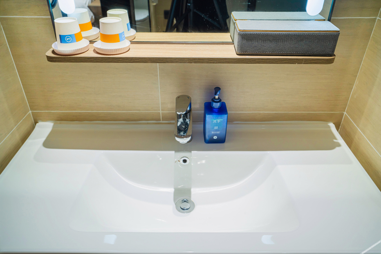 Bathroom 3, Hanting Hotel Nanchang West Station Wangcheng New District, Nanchang