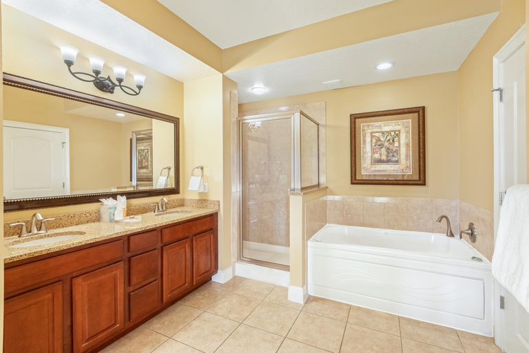 Bathroom 5, The Berkley, Orlando, Orange