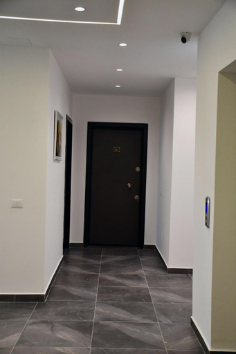 Others 5, Apartamente Antoni Shengjin, Lezhës