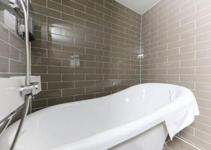 Bathroom 2, Cheonan CS Plaza Hotel, Cheonan