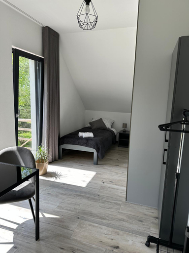 Bedroom, Noclegi w Dolinie Wilkowskiej, Skarżysko