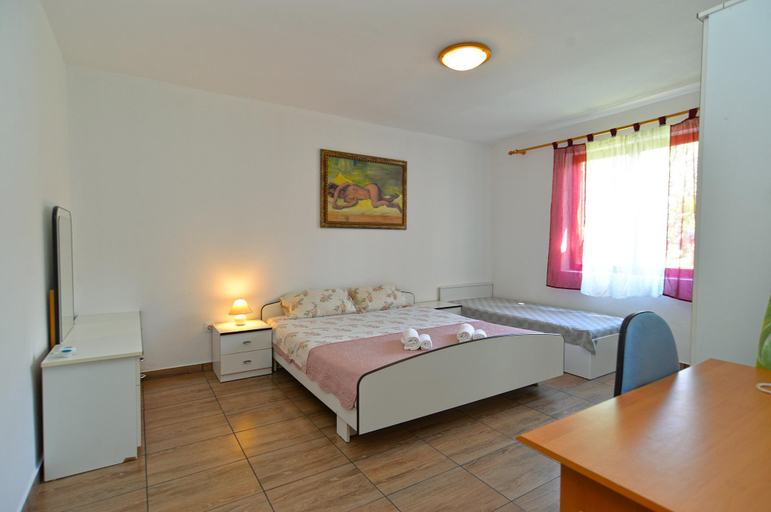 Bedroom 2, Apartment 2081, Pula