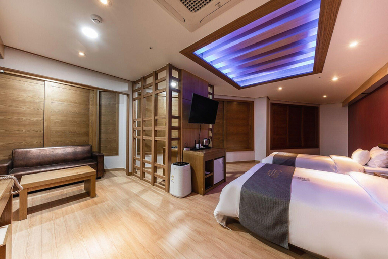 Bedroom 3, Seosan Daesan Golden Business Hotel, Seosan