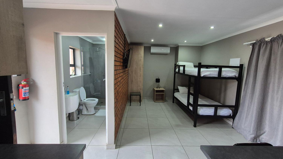 Bedroom 2, Pro Plants Accommodation, Frances Baard
