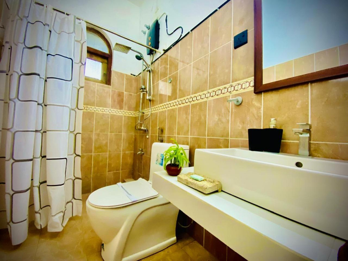 Bathroom, Kingcity Resort, N. Palatha East