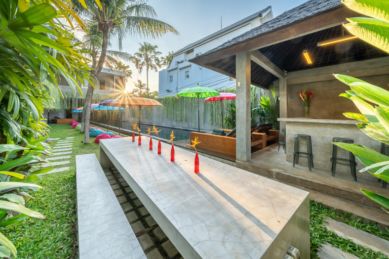 Others 5, Simpatico Spacious 6 BR Villa in Central Seminyak, Badung