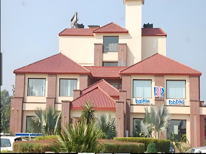 Exterior & Views, Hotel Solitaire Inn, Muzaffarnagar