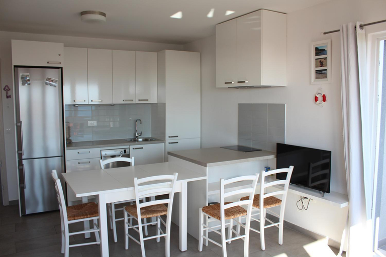 Others 4, Apartments Lora 2, Primošten