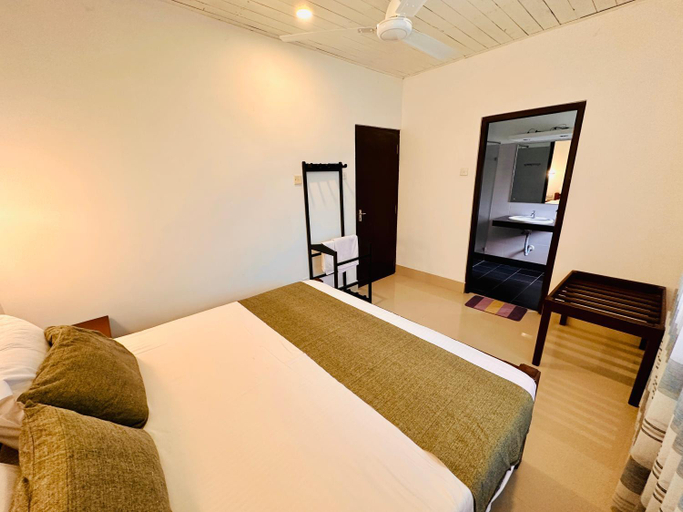 Bedroom 2, Sea Change, Habaraduwa