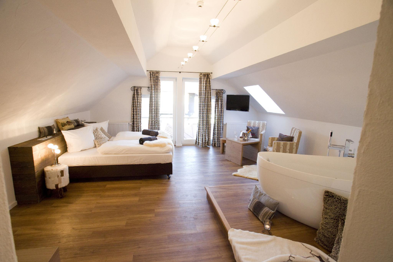 Bedroom 3, Alpin Lifestyle Hotel Lowen & Strauss, Oberallgäu
