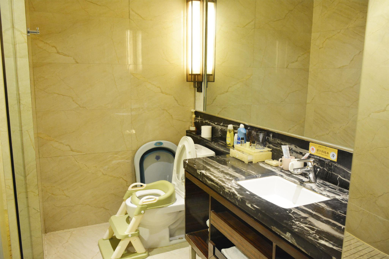 Bathroom 3, Tian Mei Le Business Hotel, Xiangfan