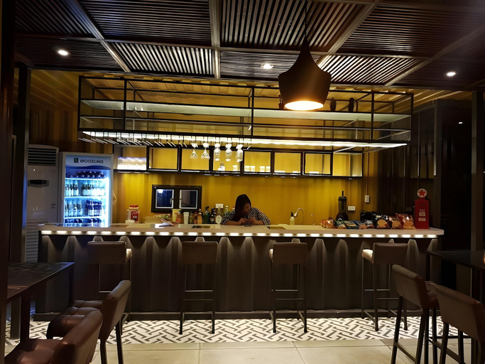Food & Drinks 2, Hotel Snow, Angeles City