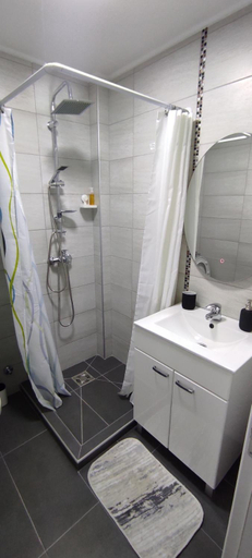 Shower 4, Apartmani Simic, Kuršumlija