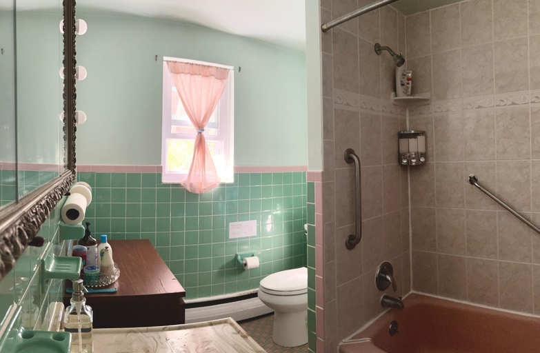 Bathroom 2, ABnB Superhost - Siri's Favorite Place, Delaware