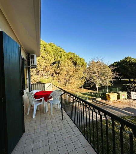 Balcony/terrace 5, Pleasant family villa with pool and playground, Venezia