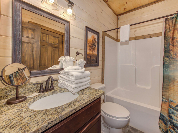 Bathroom 4, Twisted Pines by Smoky Cove Resort, Sevier