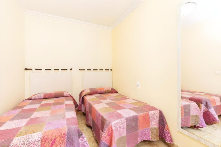Bedroom 3, Villa Ocean Breeze - Steps away from the Beach, Baleares