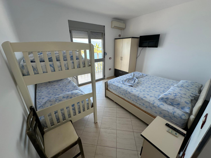 Bedroom 2, Kristoni Radhime, Vlorës