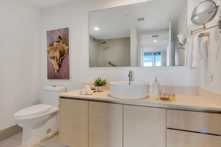 Bathroom 4, Pool -  Apartment w/ Balcony+Gym| Near Beach, Broward