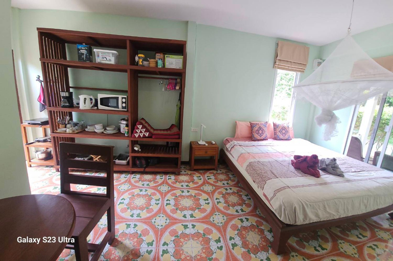 Bedroom 1, Baan NomTham, Ko Lanta