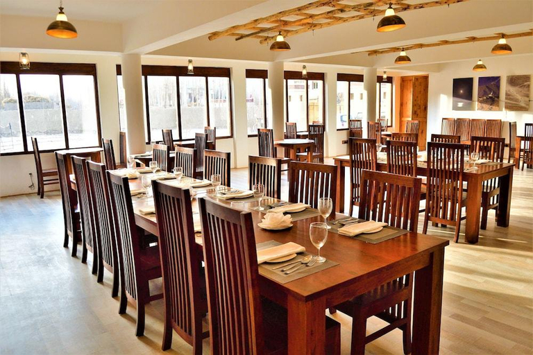 Food & Drinks 4, The Driftwood Hotels, Leh