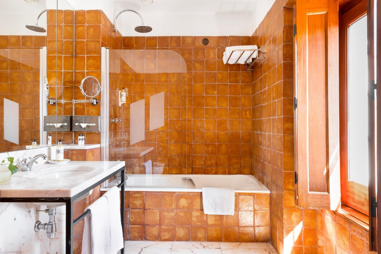 Bathroom 5, Pousada Convento Vila Vicosa- Historic Hotel, Vila Viçosa