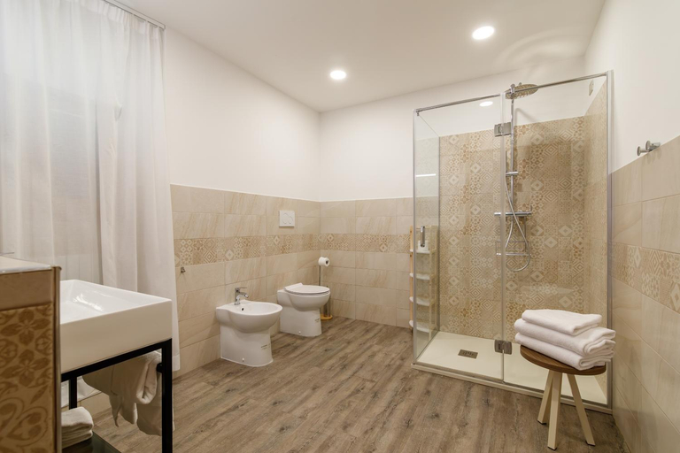 Bathroom 5, Agriturismo Villa Godenano - Pool & Suites, Siena