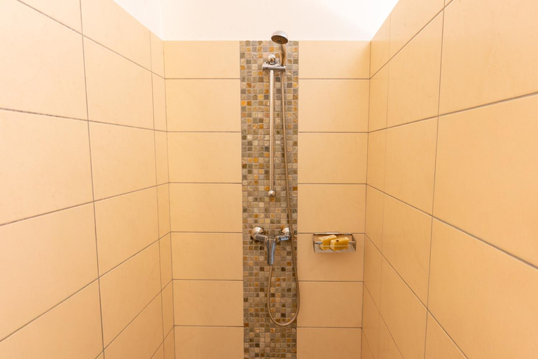 Bathroom 3, Domaine de Coulon, Gard