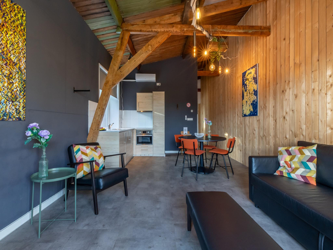 Others 4, Apartment in Koudekerke near Sandy Beach, Veere