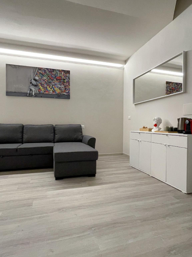 Others 4, 7Suites, Florence