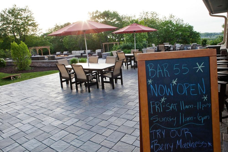 Food & Drinks 3, RIDGE RESORT, Walworth