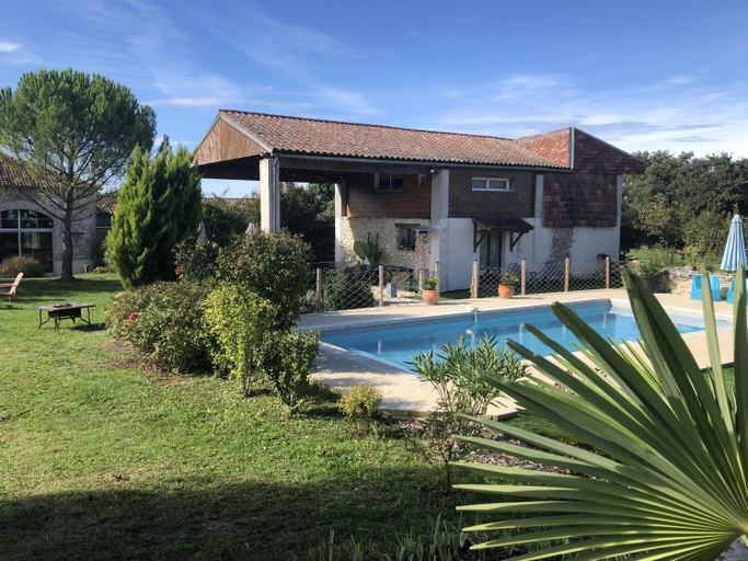 Sport & Beauty, Chambre d'hotes L'altitude - Domaine la Rose des vents, Gers