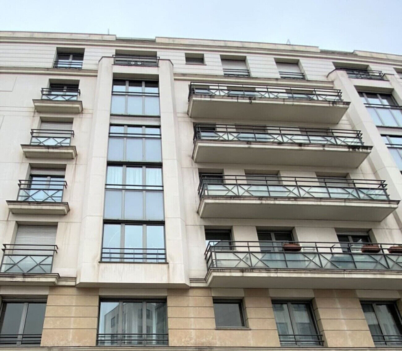 Exterior & Views, 1607 Brancion, Paris