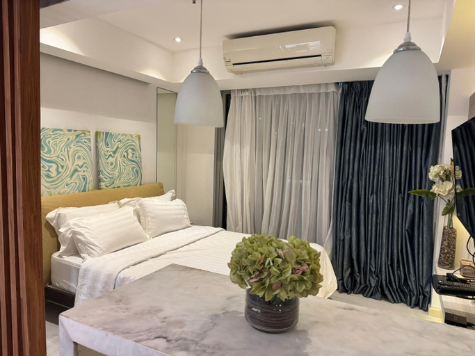 Bedroom 2, Modern Condo with Premium Beach View at Azure Urban Resort Residences - Vesta Property, Parañaque