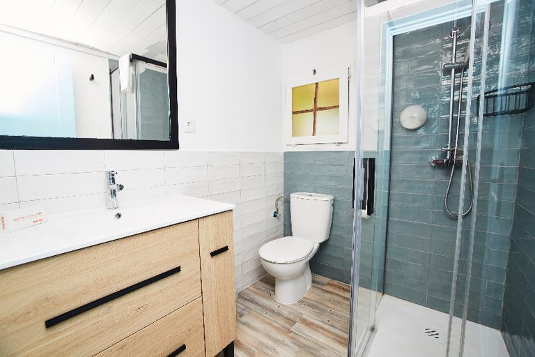 Bathroom 3, Alannia Els Prats, Tarragona