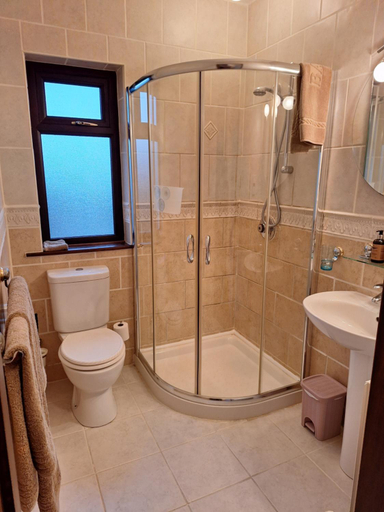 Bathroom, Corthna Lodge