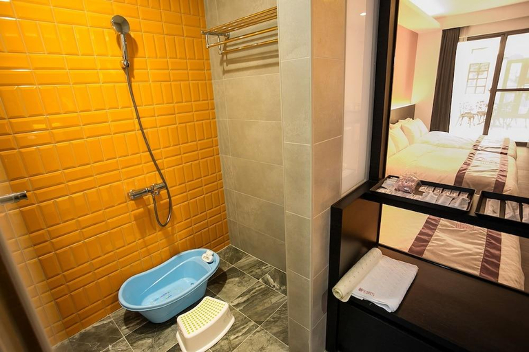Bathroom 5, Su's Traveller Abode, Pingtung
