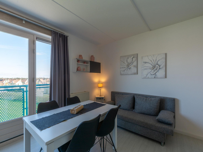 Others 4, Apartment in Dutch Coast with Beach Access, Den Helder